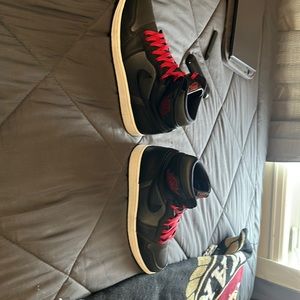 Jordan 1 Black Satin looking to trade for Addias marquee boost